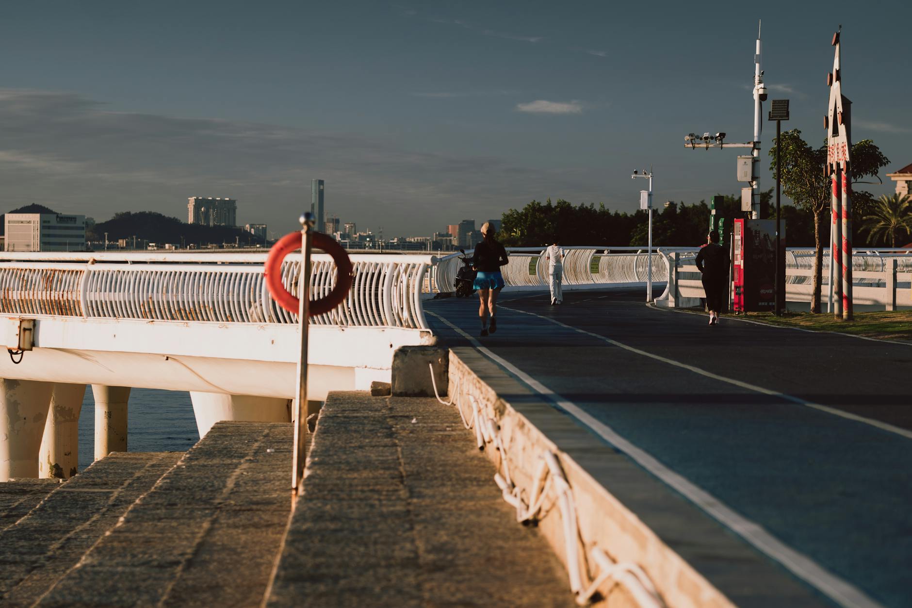 清晨跑步